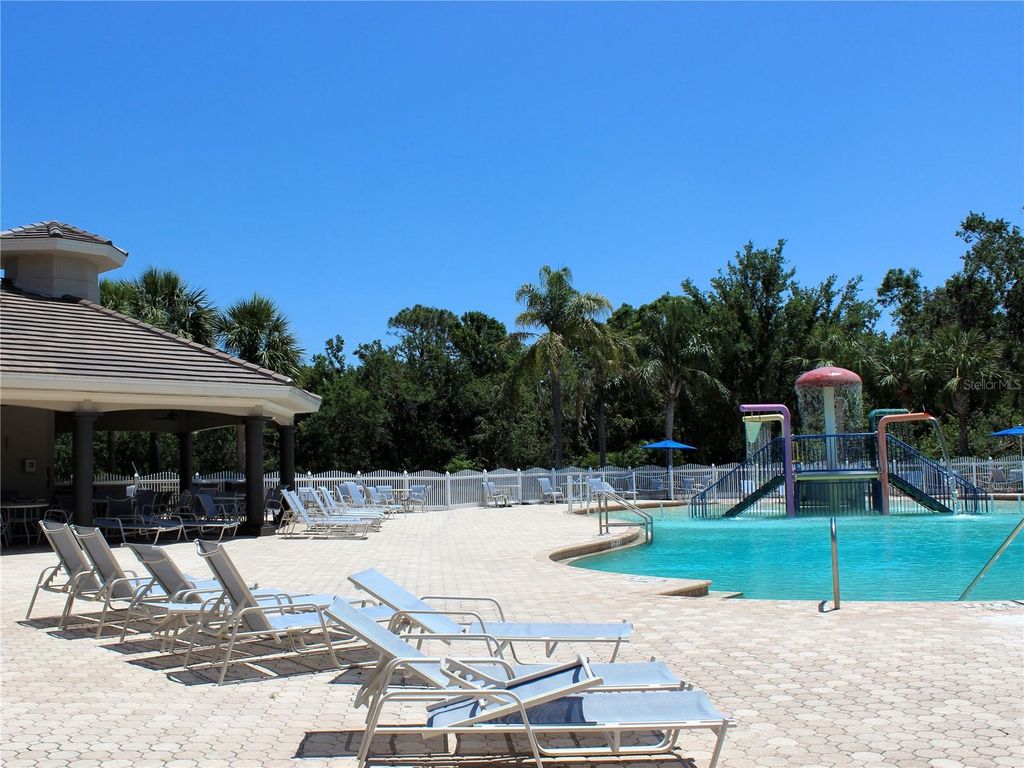 Image 78 of property listing at 406 PETREL TRAIL, Bradenton, FL 34212