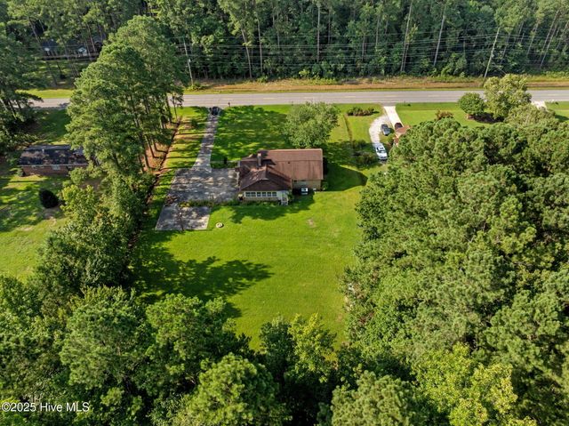 1813 Worthington Road, Greenville, NC 27858