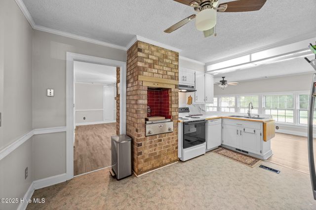 1813 Worthington Road, Greenville, NC 27858