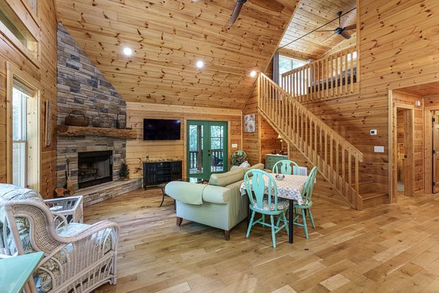 115 Travelers Gap Road, Murphy, NC 28906
