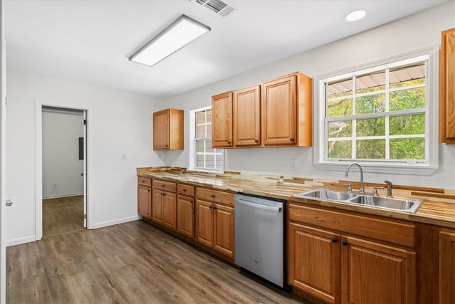 741 SE North Dr, Dalton, GA 30721