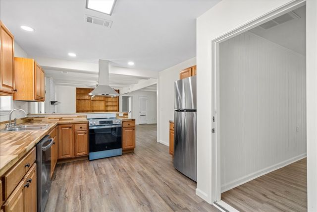 741 SE North Dr, Dalton, GA 30721