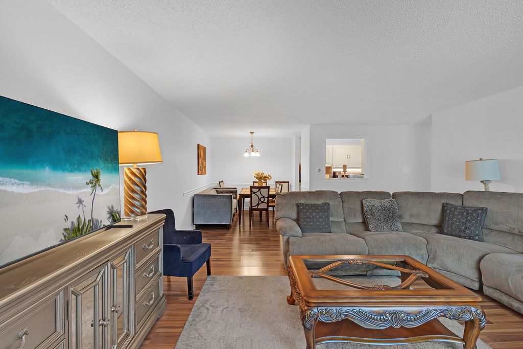 1227 S Old Wilke Road 206, Arlington Heights, IL 60005 — photo 3