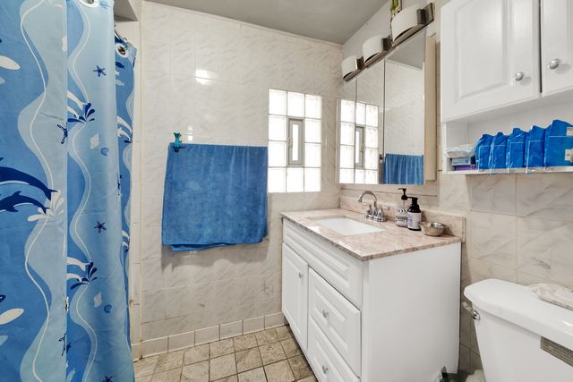 1404 W FULLER Street, Chicago, IL 60608