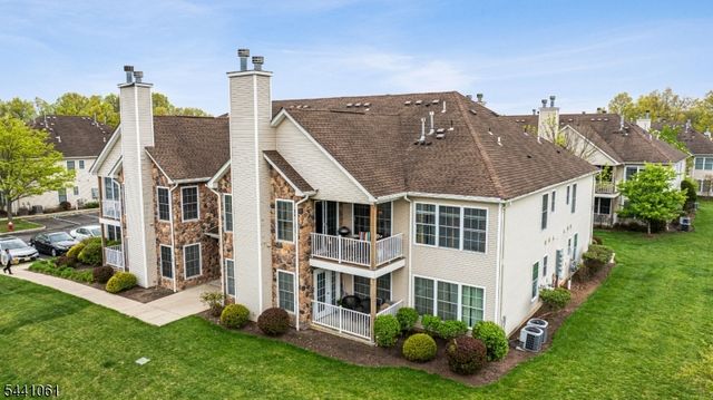 123 Chariot Ct, Piscataway Twp., NJ 08854