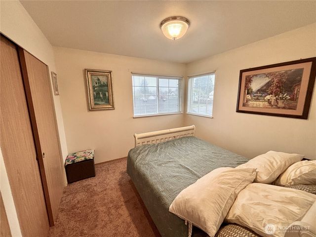 4705 Blueberry Court SE, Lacey, WA 98503