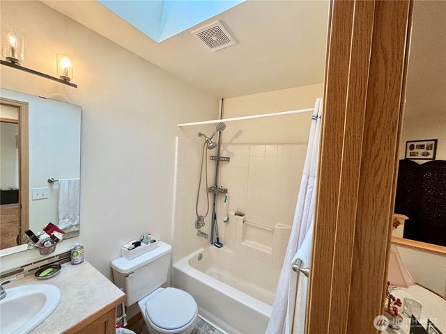 4705 Blueberry Court SE, Lacey, WA 98503