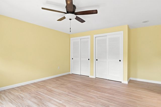 36 Hampton Drive, Nashua, NH 03063