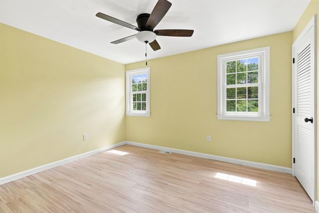 36 Hampton Drive, Nashua, NH 03063