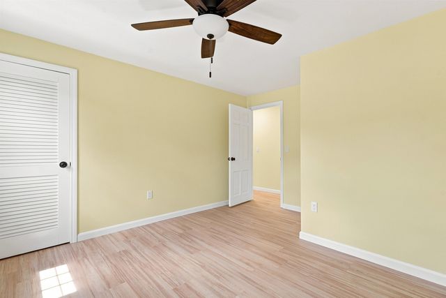 36 Hampton Drive, Nashua, NH 03063