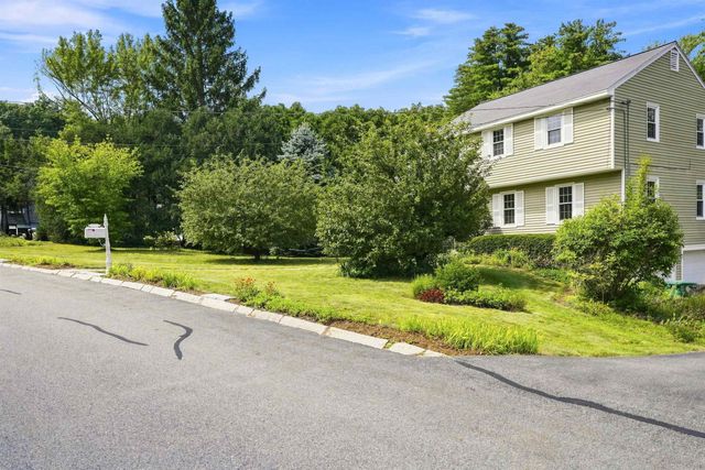 36 Hampton Drive, Nashua, NH 03063