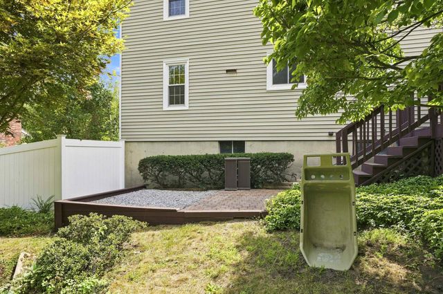 36 Hampton Drive, Nashua, NH 03063