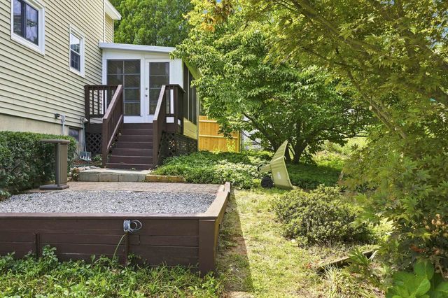 36 Hampton Drive, Nashua, NH 03063