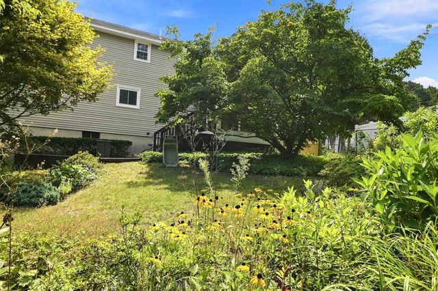 36 Hampton Drive, Nashua, NH 03063