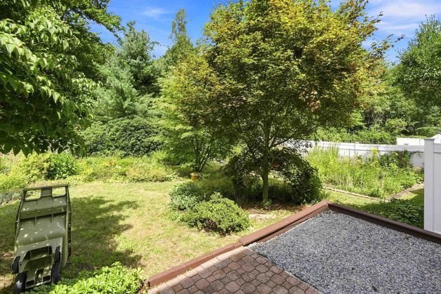 36 Hampton Drive, Nashua, NH 03063