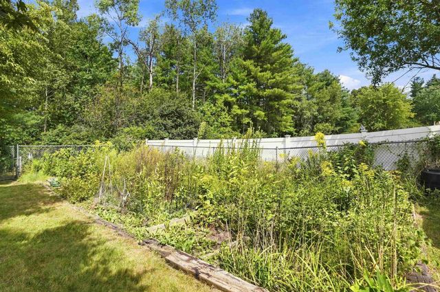 36 Hampton Drive, Nashua, NH 03063