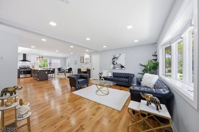115 La Grande Ave, Fanwood Boro, NJ 07023