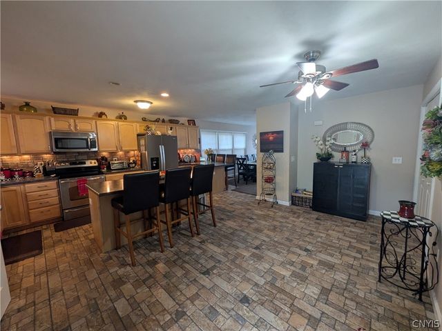 7487 W Murray Dr. Drive, Cicero, NY 13039