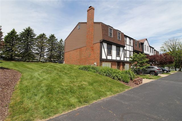 211 Greenwood Drive, North Strabane, PA 15317