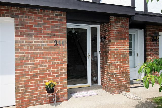 211 Greenwood Drive, North Strabane, PA 15317