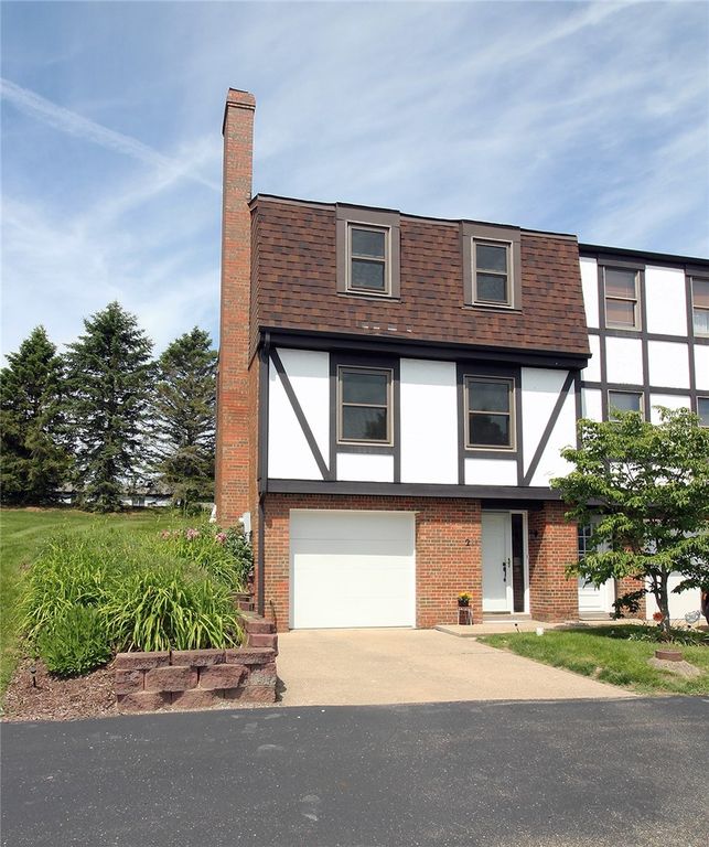 211 Greenwood Drive, North Strabane, PA 15317