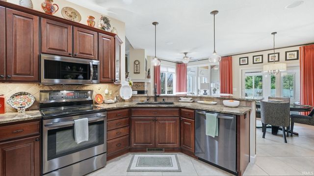 12101 Mallards Lake Parkway, Fort Wayne, IN 46845