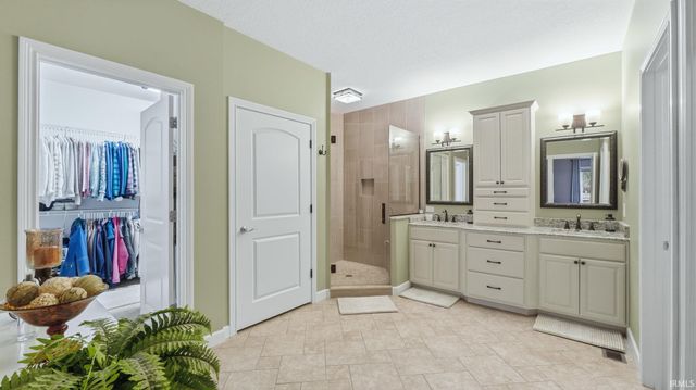 12101 Mallards Lake Parkway, Fort Wayne, IN 46845