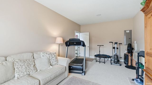 12101 Mallards Lake Parkway, Fort Wayne, IN 46845