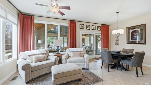 12101 Mallards Lake Parkway, Fort Wayne, IN 46845