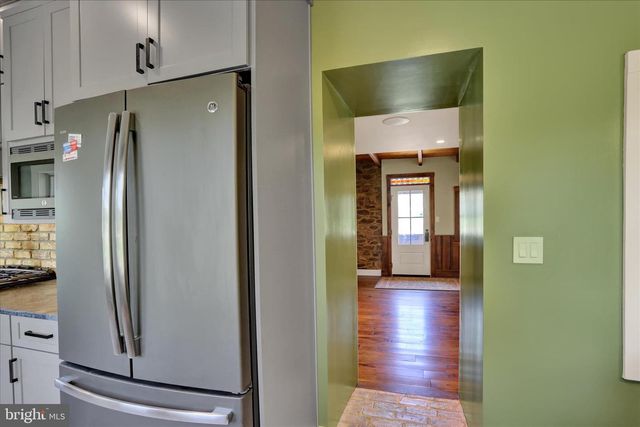 84 CIDER MILL RD, Mertztown, PA 19539