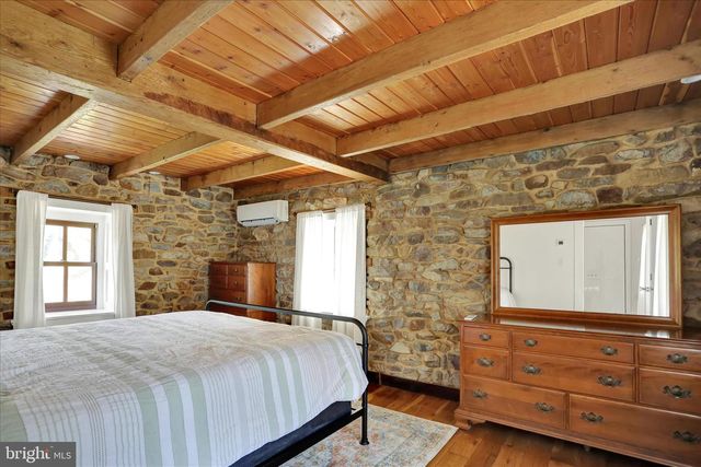 84 CIDER MILL RD, Mertztown, PA 19539