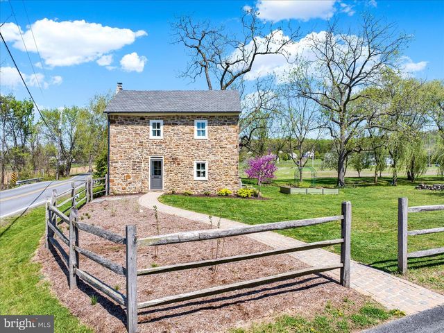 84 CIDER MILL RD, Mertztown, PA 19539