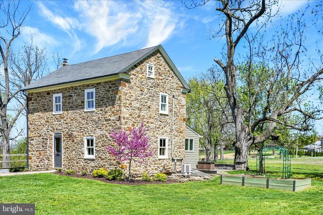 84 CIDER MILL RD, Mertztown, PA 19539