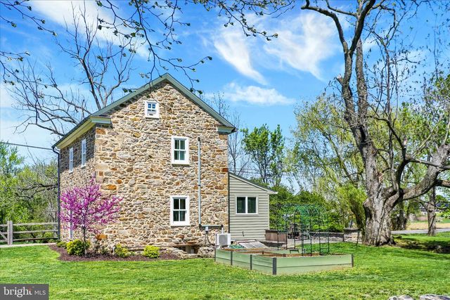 84 CIDER MILL RD, Mertztown, PA 19539