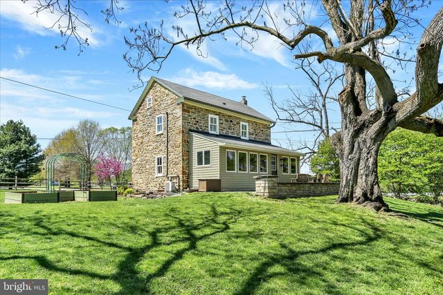 84 CIDER MILL RD, Mertztown, PA 19539