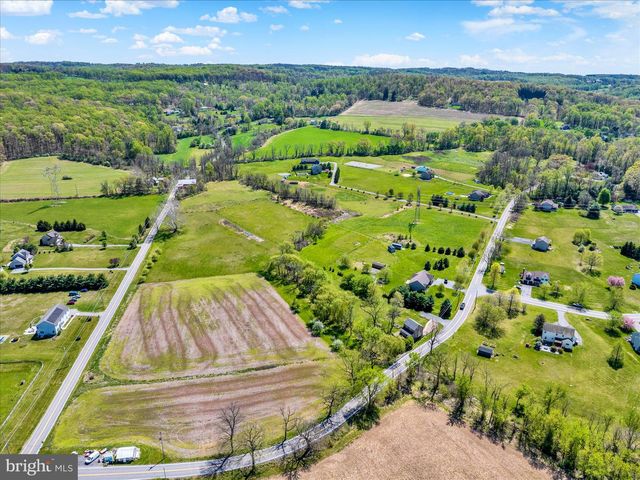 84 CIDER MILL RD, Mertztown, PA 19539