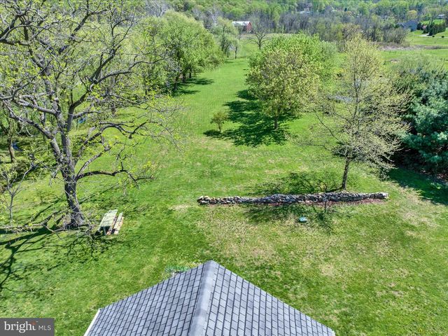 84 CIDER MILL RD, Mertztown, PA 19539