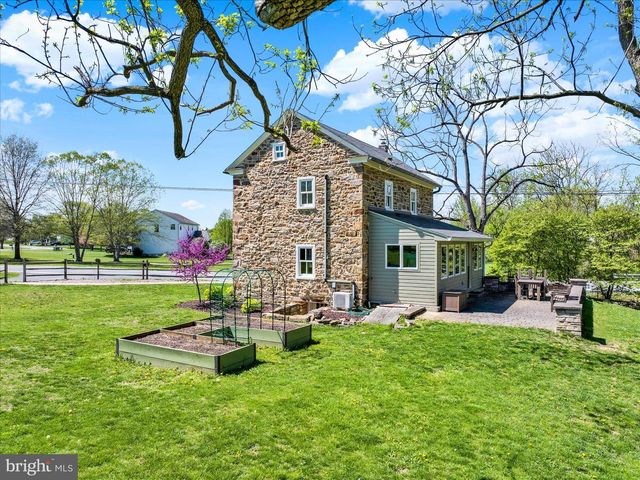 84 CIDER MILL RD, Mertztown, PA 19539