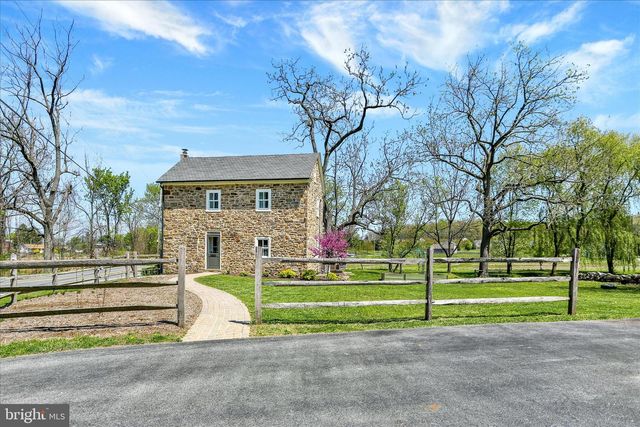 84 CIDER MILL RD, Mertztown, PA 19539
