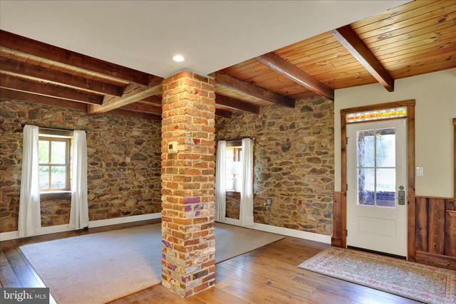 84 CIDER MILL RD, Mertztown, PA 19539