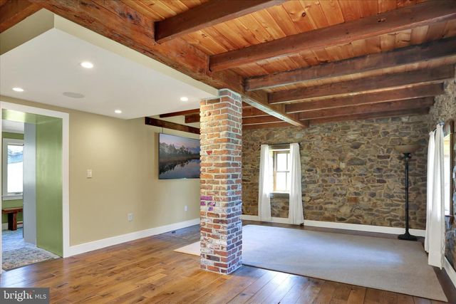 84 CIDER MILL RD, Mertztown, PA 19539