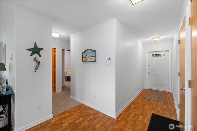 730 E North Bay Road, Allyn, WA 98524