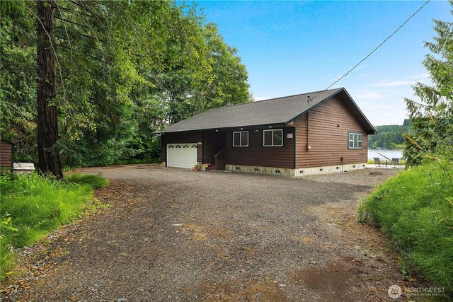 730 E North Bay Road, Allyn, WA 98524