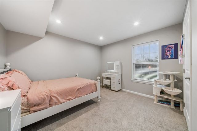 226 Regency Drive, North Strabane, PA 15330