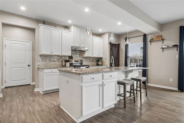 226 Regency Drive, North Strabane, PA 15330