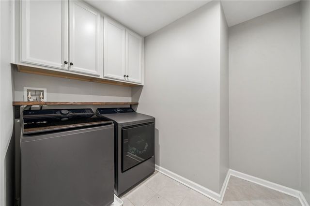 226 Regency Drive, North Strabane, PA 15330