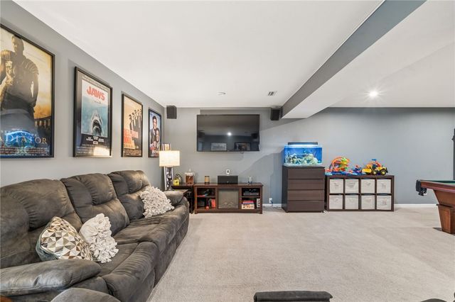 226 Regency Drive, North Strabane, PA 15330