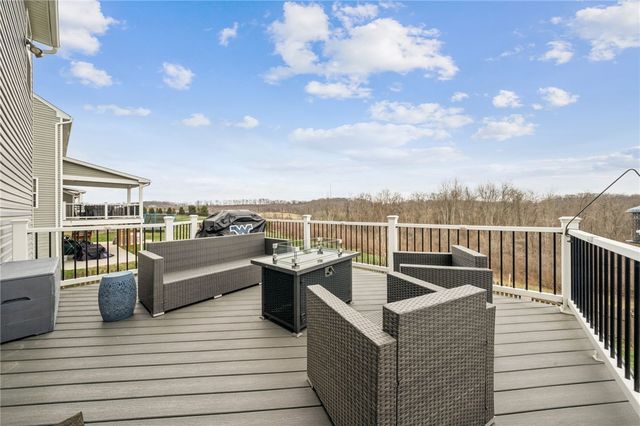 226 Regency Drive, North Strabane, PA 15330