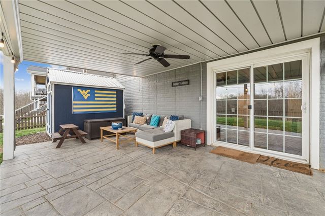 226 Regency Drive, North Strabane, PA 15330