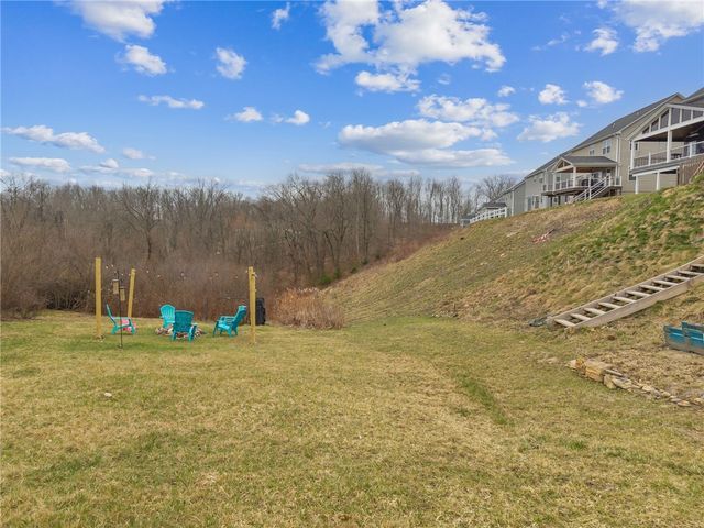 226 Regency Drive, North Strabane, PA 15330